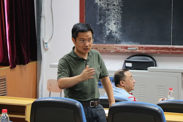 1505211774610056353.jpg 全院大会4.jpg